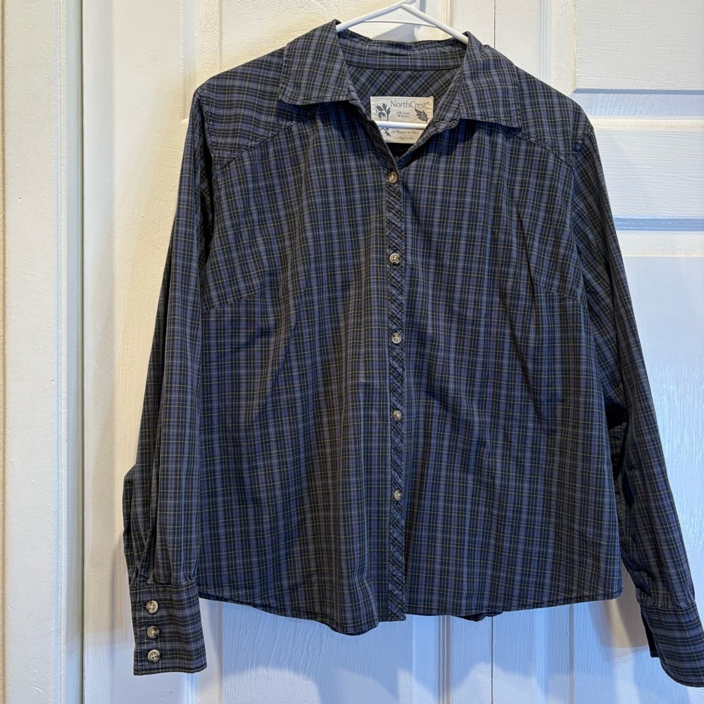 Vintage NorthCrest Women’s Blue Long Sleeve Plaid Button Up Top - Size Large